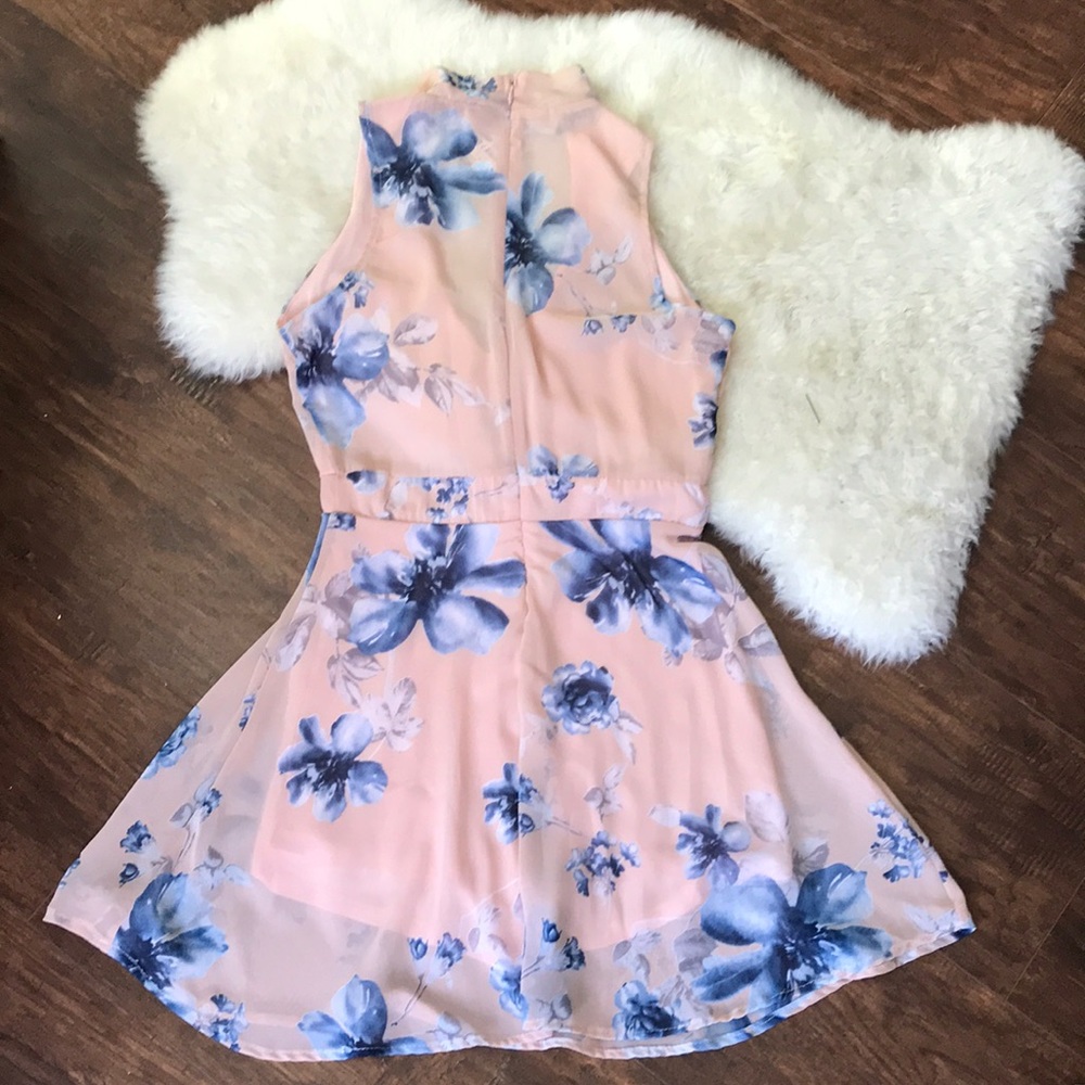 HOST PICK❣️ WILA Peach & Blue Floral romper - Picture 4 of 4